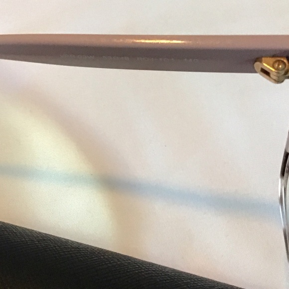 Elegant Mauve Tortoise Shell Glasses & Black Eyeglass Case - Picture 5 of 8